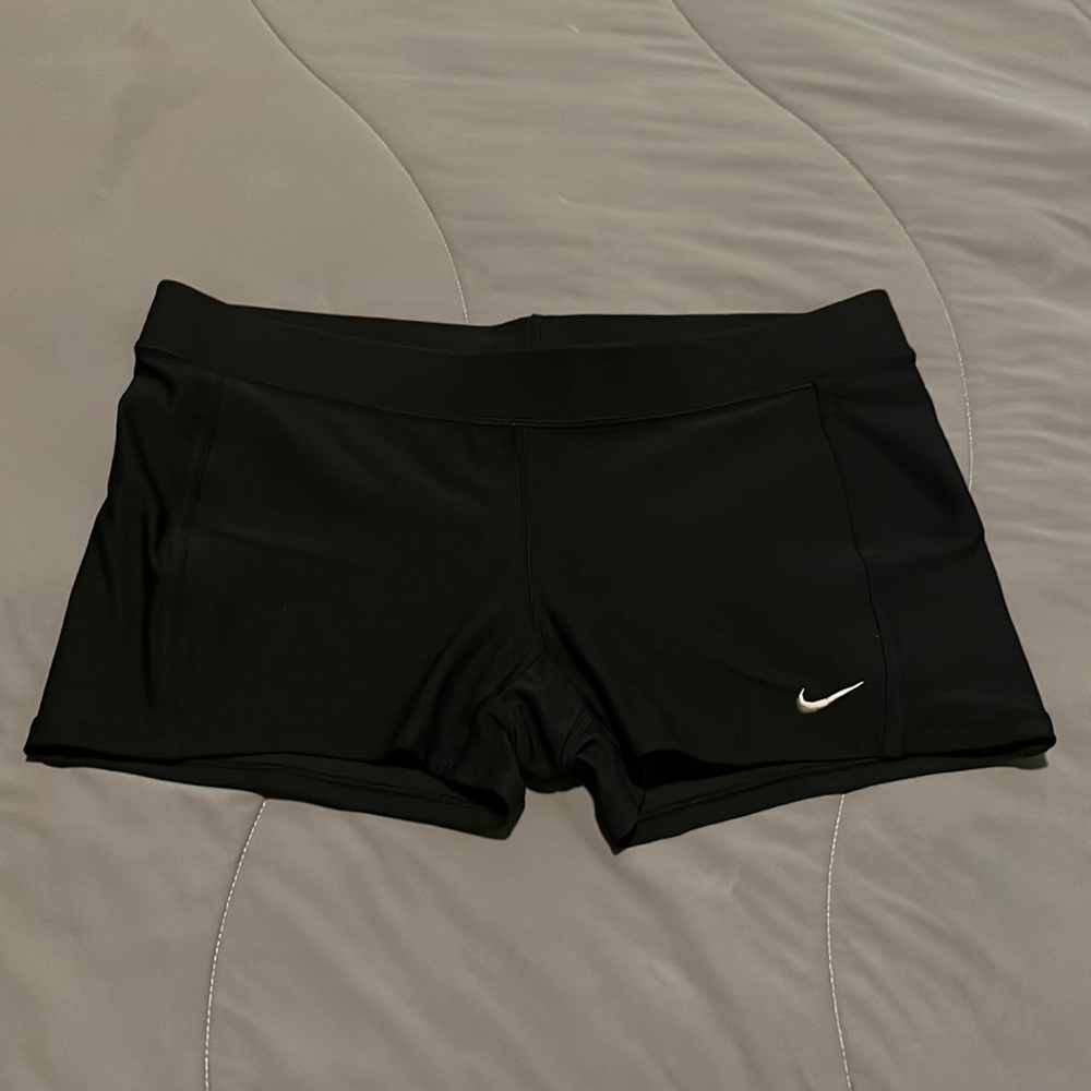 Nike performance shorts - Picture 1 of 3